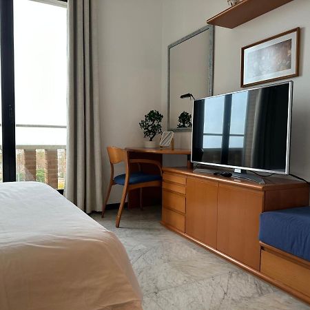 Lets Holidays Apartment Sea Views In Barcelona Kültér fotó