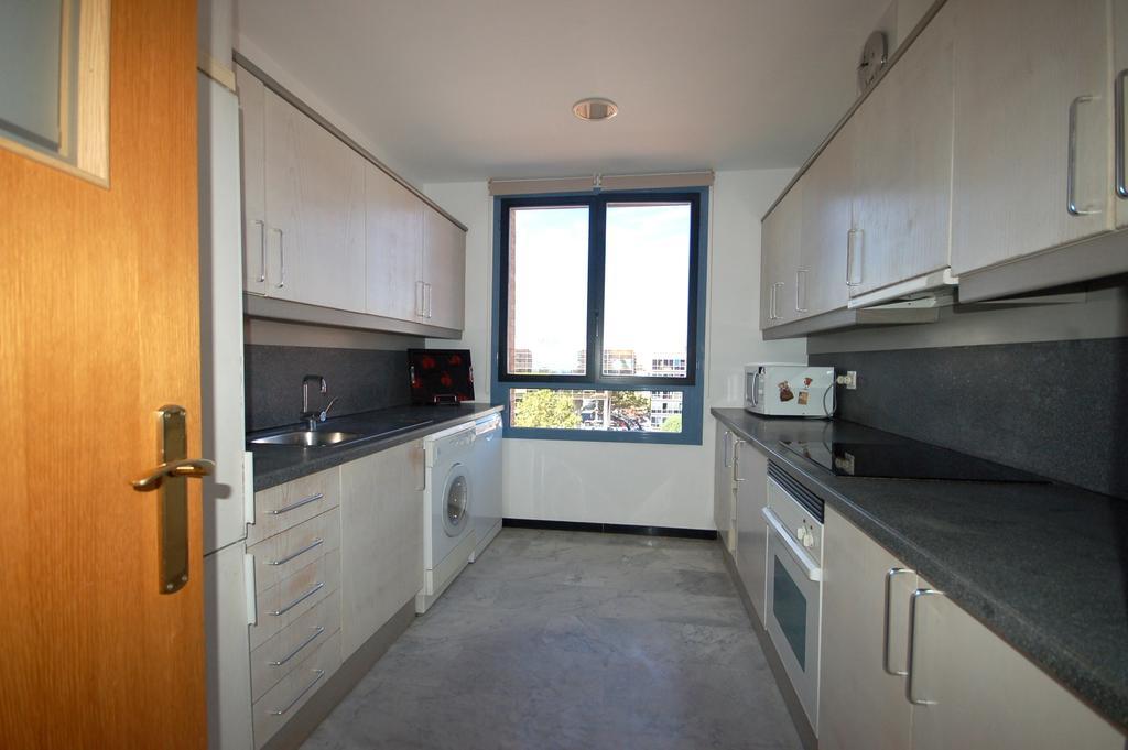 Lets Holidays Apartment Sea Views In Barcelona Szoba fotó