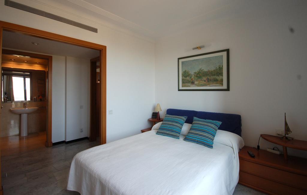 Lets Holidays Apartment Sea Views In Barcelona Szoba fotó